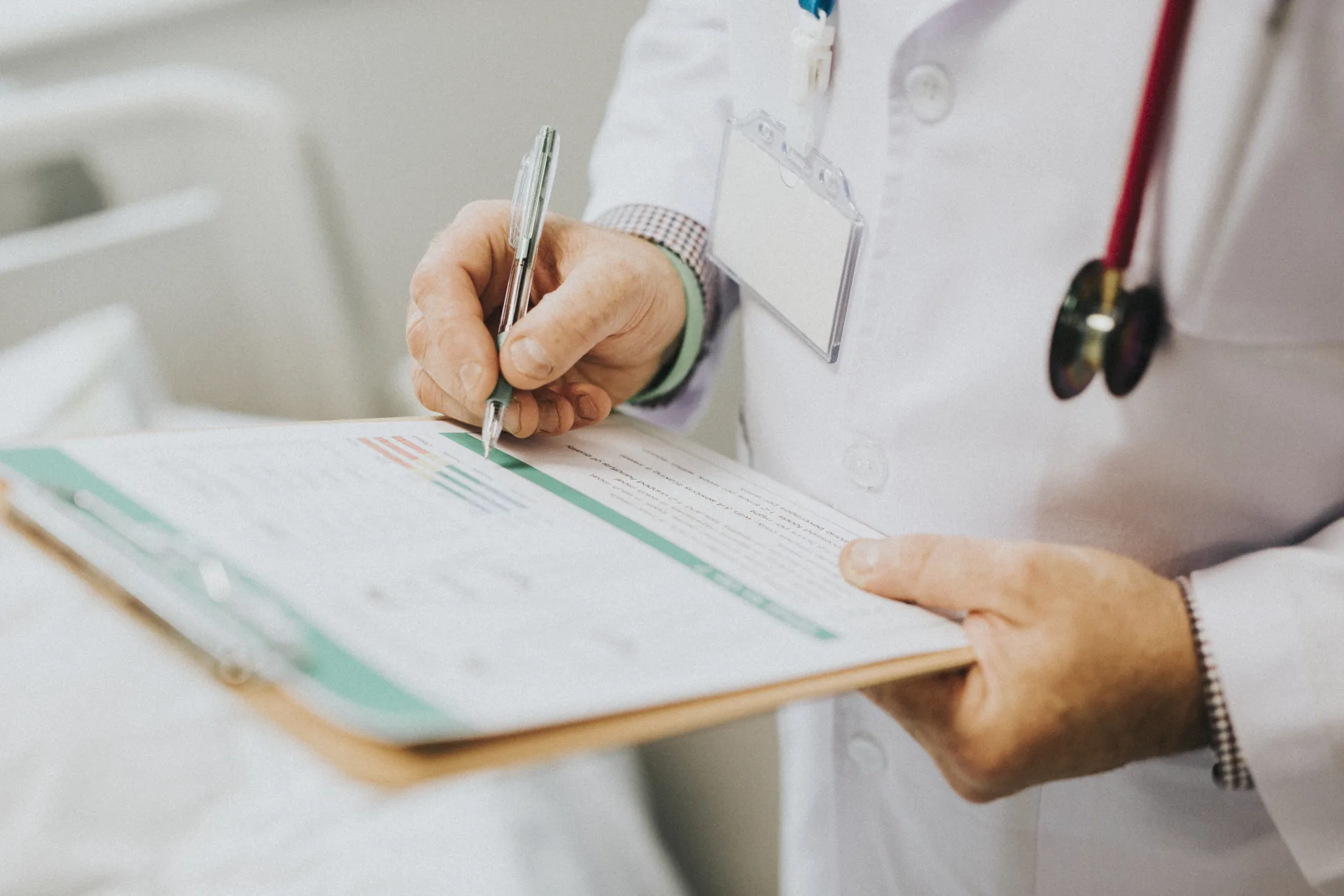 Battling Migraines: Cutting-Edge Treatments and Lifestyle Changes That Work